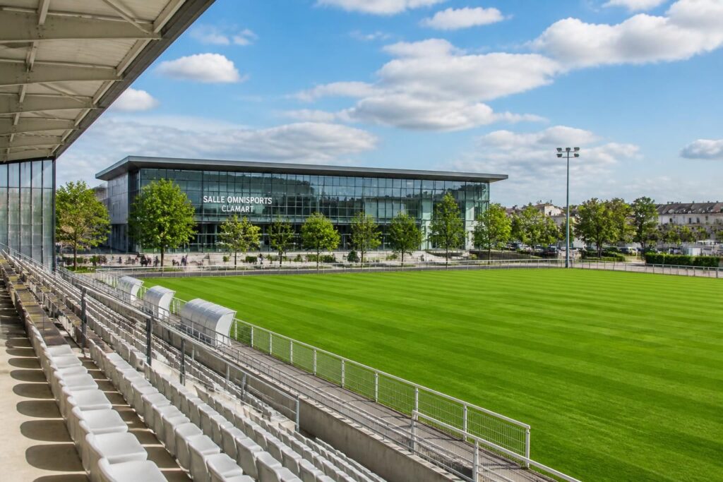 Hunebelle Clamart : focus sur le stade et la salle omnisports de la ville